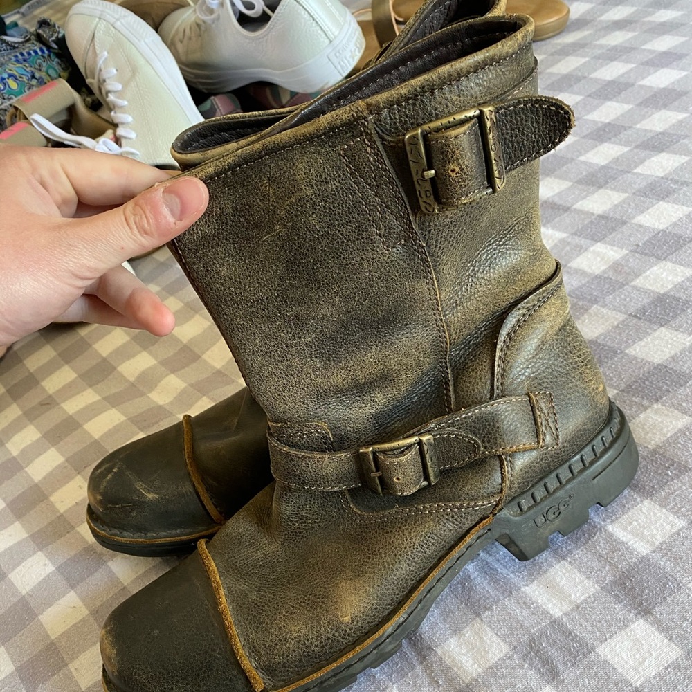 UGG men’s distressed leather motorcycle boots